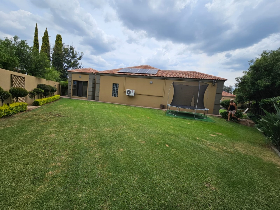 5 Bedroom Property for Sale in Jim Fouchepark Free State